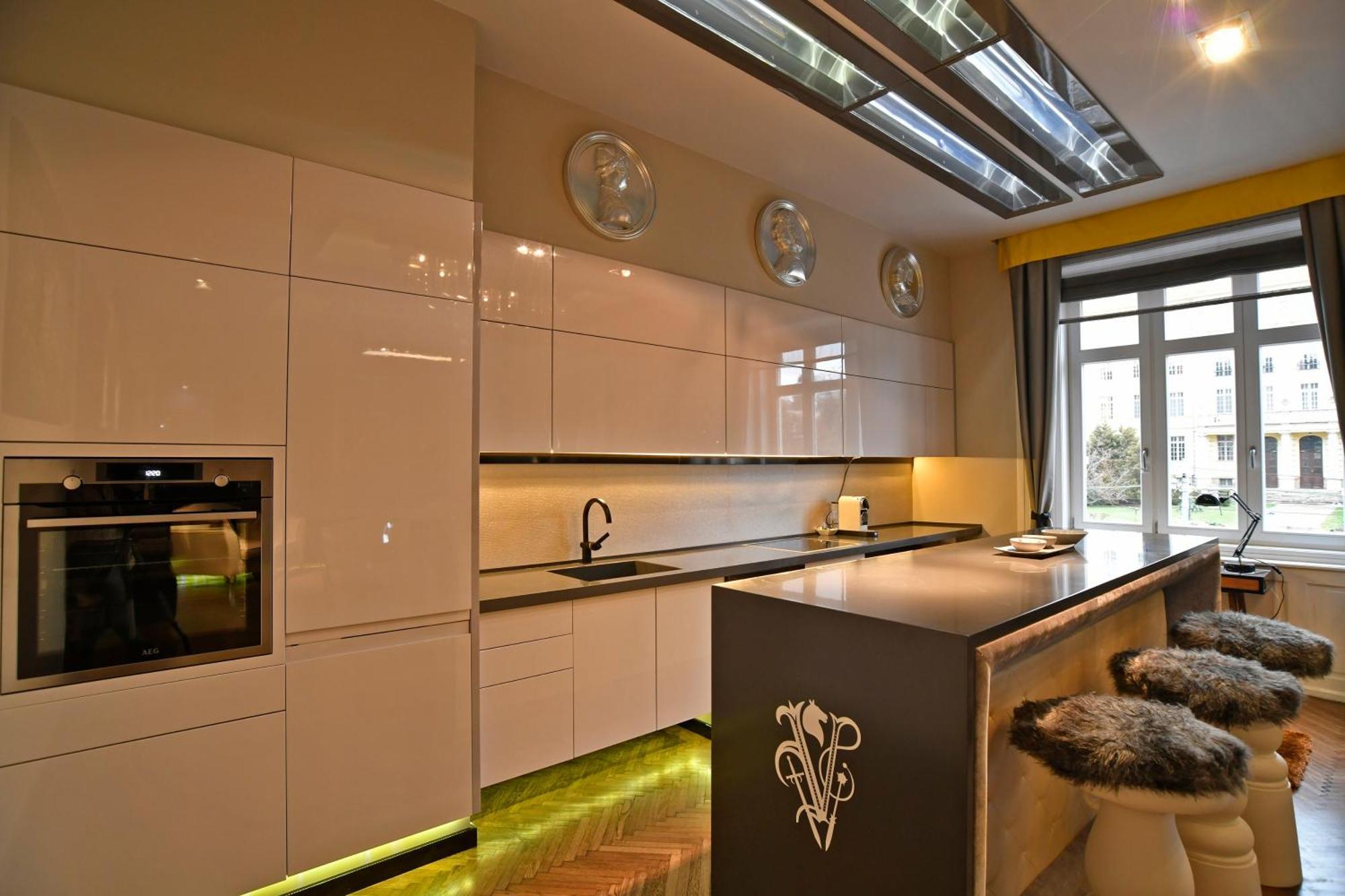 Ferienwohnung Luxuryflat Near Centre On118 Sqm, 3Br,2Bth,8Bed,Ac Budapest Exterior foto